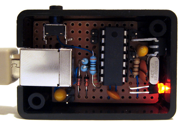 USB remote control receiver circuit in its enclosure
